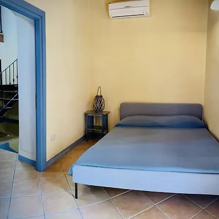 Casa de Férias Eat Sleep And Wander Historic Central House Bosa