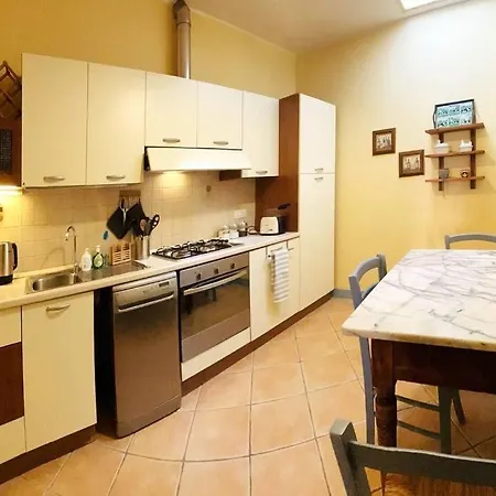 Eat Sleep And Wander Historic Central House Bosa